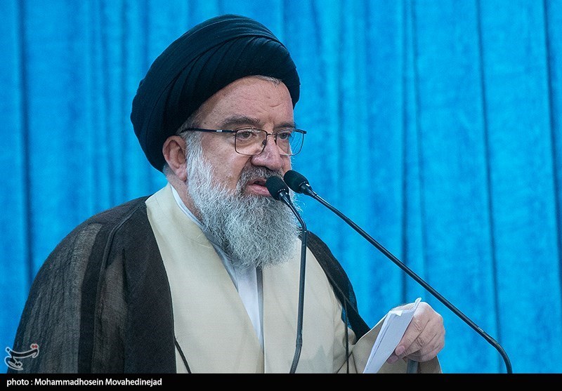 امام جمعه موقت تهران: مسئولان باید به مردم توجه ویژه داشته باشند