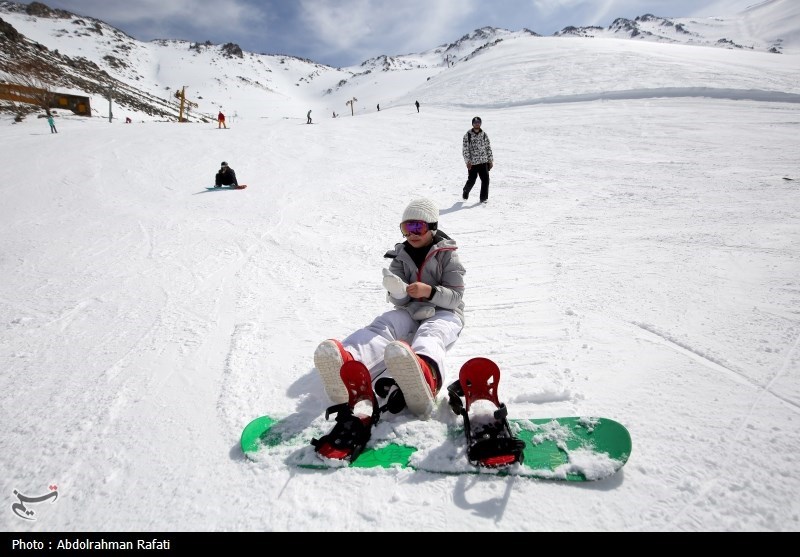 مصدومیت 89 نفر در پی برف بازی در پیست اسکی سپیدان