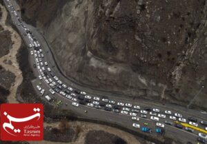 ترافیک سنگین در محور هراز/بارش باران در جاده‌های 4 استان
