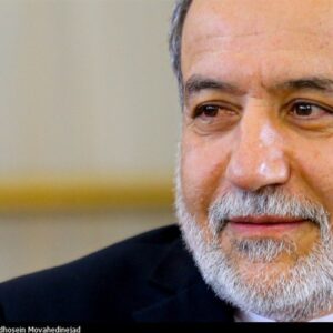 عراقچی: توپ در زمین آمریکاست؛ اگر رویکردشان را عوض کنند، ما آماده‌ایم