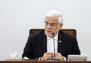 عارف: از مردم برای همراهی با طرح اصلاح قیمت بنزین تشکر می‌کنیم