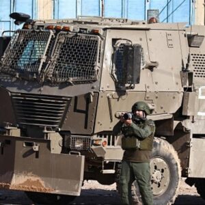 تداوم لشکرکشی صهیونیست‌ها به کرانه باختری /آتش زدن خودروی فلسطینی‌ها