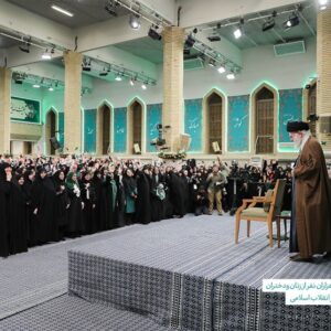 امام خامنه‌ای: «عدالت در رفتار اجتماعی و خانوادگی» از اولین حق زنان است