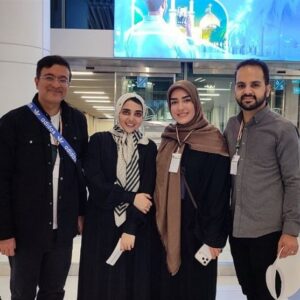 مدینه در انتظار دل‌های جوان/روایت خبرنگار تسنیم از بدرقه کاروان عمره دانشجویی