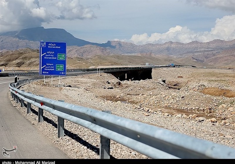 عقبگرد در مدیریت آزادراه‌ها/ چرا دریافت عوارض 3 آزادراه دوباره دستی شد؟