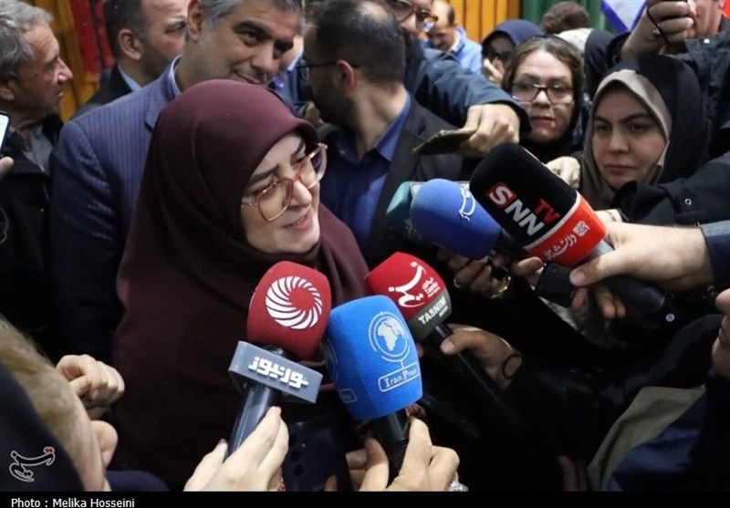 توضیح مهاجرانی به تسنیم درباره سفر دختر و داماد رئیس‌جمهور به قزاقستان + فیلم