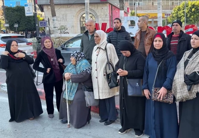 تظاهرات مردم فلسطین در کرانه باختری در پی خیانت جدید تشکیلات ابومازن