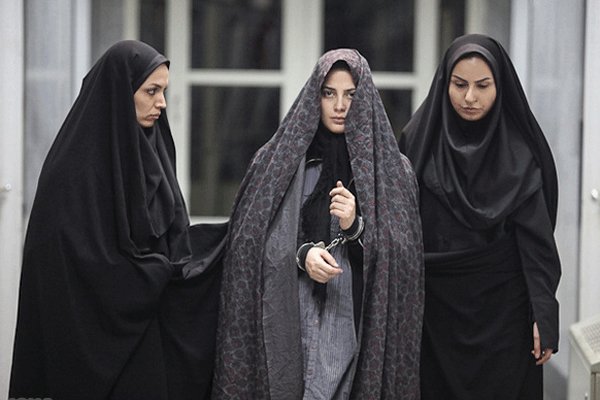 نمایش «هیس! دخترها فریاد نمی‌زنند» در موزه هنرهای معاصر تهران