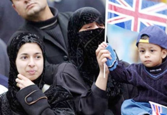 تلگراف خبر داد: مسلمان شدن مردم انگلیس در نتیجه جنگ غزه