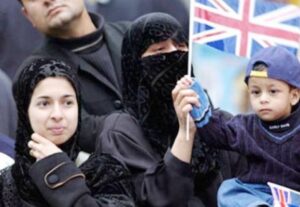 تلگراف خبر داد: مسلمان شدن مردم انگلیس در نتیجه جنگ غزه