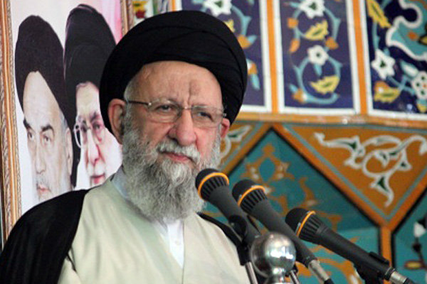 نورمفیدی:  رزمایش اخیر پیام روشنی برای غرب بود