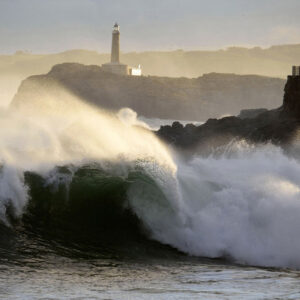 موج قدرتمند در تنریف اسپانیا ۴ کشته برجای گذاشت