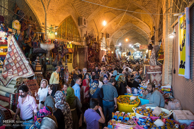 گرانی در شب یلدا؛ سنت‌های دیرینه فارسی‌ها قربانی افزایش قیمت‌