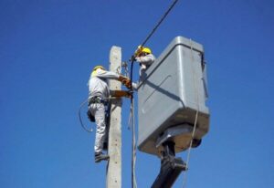 مقیمی: ۹۰ کیلومتر کابل خودنگهدار در شفت اجرا می شود