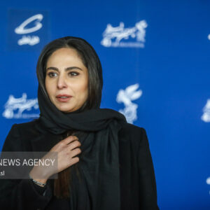 رعنا آزادی‌ور به فیلم جدید رضا گوران پیوست