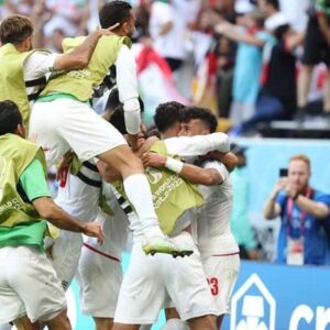 تحلیل از گروه ایران؛ نه زندگی و نه مرگبار