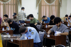 چه کسانی نمی توانند در آزمون کارشناسی ارشد ۱۴۰۵ ثبت نام کنند