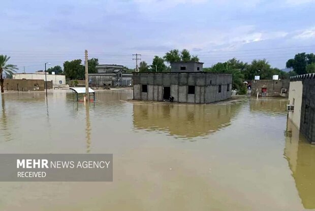 گرفتاری پنج روزه عشایر جاسکی میان سیلاب