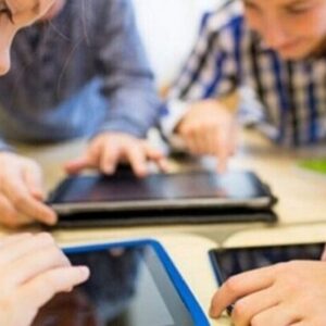 روند اعتیادآور شبکه‌های اجتماعی بر سلامت روان کودکان