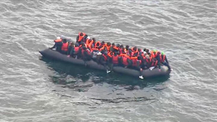 مرگ دستکم ۱۸ نفر در قایق مهاجران در جنوب یونان