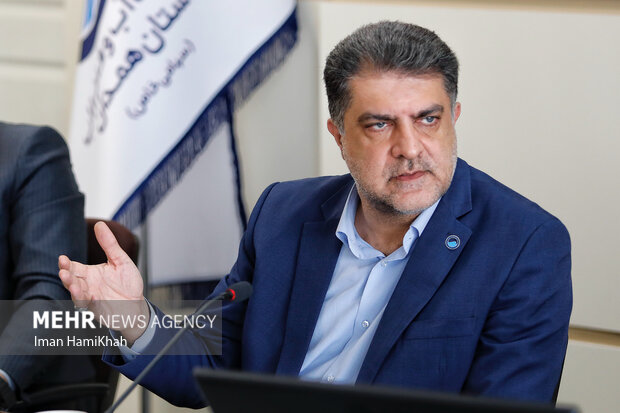 تعویض ۱۰ هزار کنتور فرسوده آب در همدان