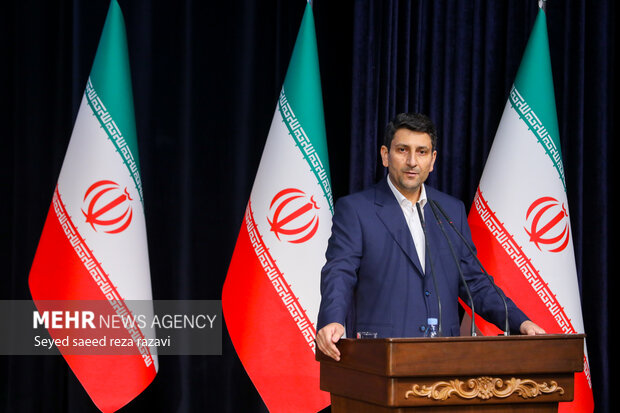 وزیر ارتباطات: خسارت فیلترینگ بیش از ۵۰ هزار میلیارد تومان است