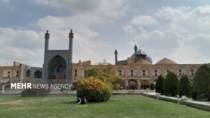 هوای اصفهان قابل قبول است