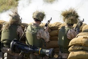 خیز انگلیس برای استقرار نیروهای حافظ صلح در اوکراین