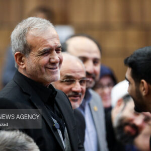 سخنرانی ۱۴ تشکل دانشجویی در مراسم روز دانشجو با حضور پزشکیان