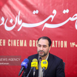 پیش از ساخت فیلم به مخاطب فکر می‌کنیم؛ اکران مستند در مدارس