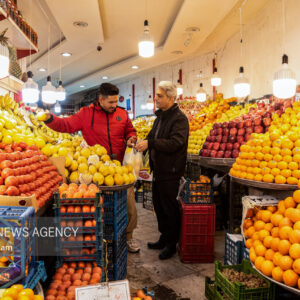 نظارت ویژه شب یلدا بر واحدهای صنفی چناران آغاز شد
