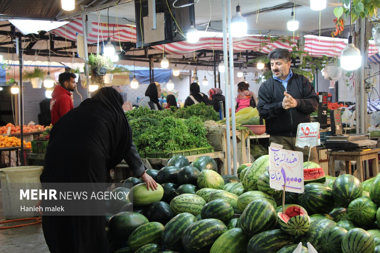 مردم‌نگاری از بازار یلدایی زیراب؛ سبدها سبک و آیین ها کمرنگ است