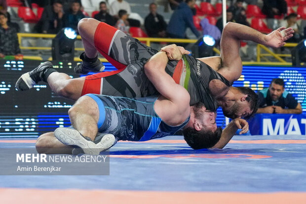 رقابت‌های کشتی فرنگی بزرگسالان کشور در اهواز آغاز شد