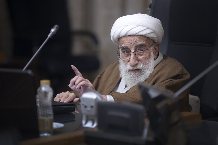 آیت الله جنتی: بهترین تجلیل از زن را اسلام داشته است