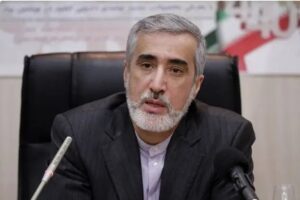 پیرصالحی: تعداد پروانه های بهداشتی و آرایشی کاهش می یابد