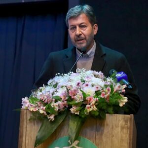 استاندار اصفهان: بارگذاری صنایع بزرگ بر زاینده‌رود متوقف شد