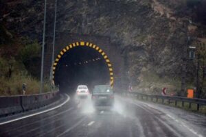 رضایی‌نسب: رانندگان در جاده‌های بارانی خراسان شمالی احتیاط کنند