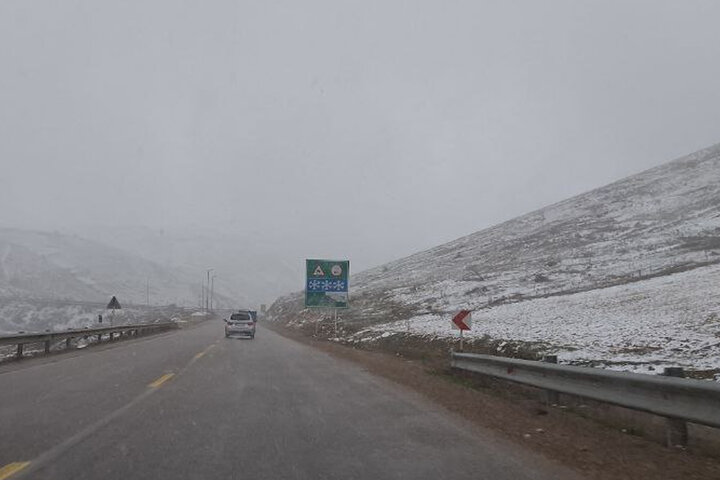 جاده‌های شیروان برفی شد