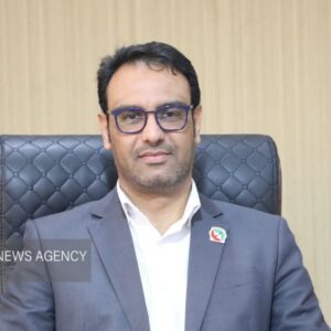 دیدار مدیرکل آموزش و پرورش خوزستان با خانواده دانش‌آموز شهید براتی