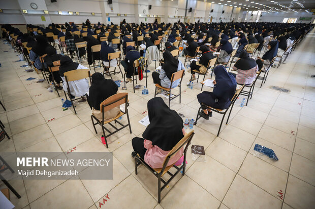 لزوم بکارگیری فناوری در برگزاری کنکورها و اجرای طرح آزمونهای الکترونیک