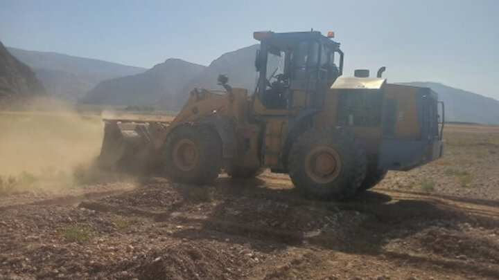 رفع تصرف ۲ هزار مترمربع از اراضی ملی در بستک