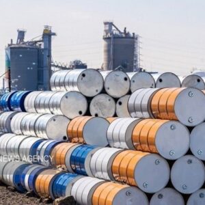 ادامه کاهش قیمت نفت پیش از تصمیم فدرال‌رزرو و مذاکرات صلح اوکراین