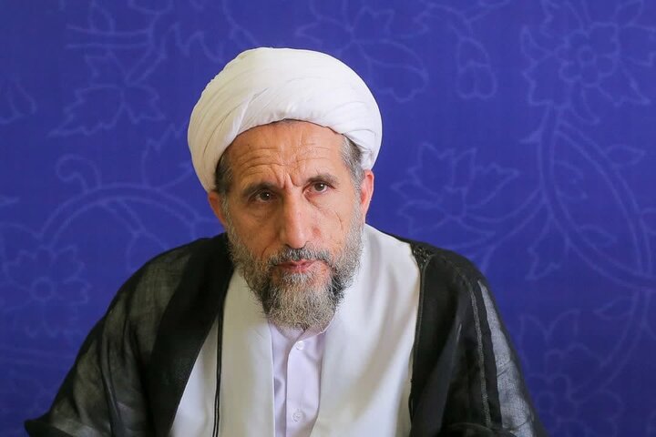 مدیران در انجام وظایف شایستگی و عدالت را ملاک قرار دهند