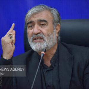 واکنش رئیس کمیسیون امنیت ملی مجلس به اعطای جایزه صلح فیفا به ترامپ