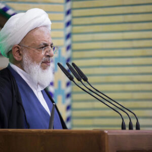 امام جمعه یزد: دانشگاه‌ها پرچمدار پیوند علم و صنعت باشند