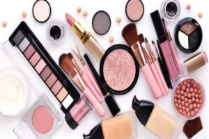 انتشار اسامی محصولات غیرمجاز آرایش چشم