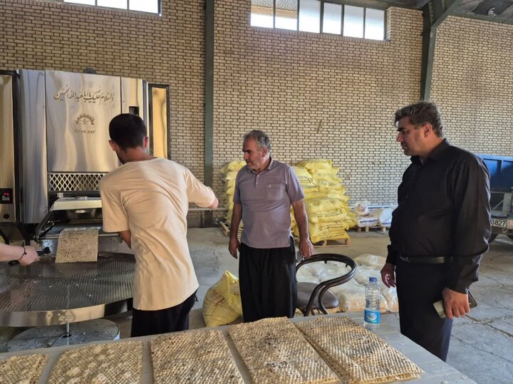 نظارت بر نانوایی‌های گرمسار در پی افزایش قیمت تشدید شد