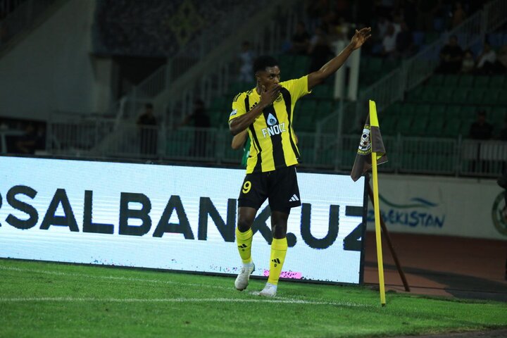 مهاجم استقلال تمرینات ویژه را آغاز کرد/ حضور کوجو در نیم فصل منتفی شد