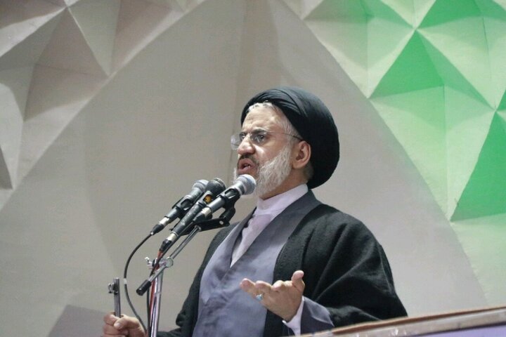 سخنان وحدت شکن امنیت ملی را تهدید می کند؛ حمایت از دولت نیاز امروز