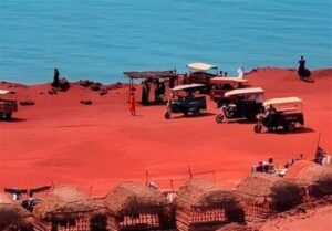 بارش باران پاییزی در جزیره هرمز